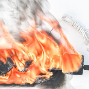 Imagem Ilustrativa sobre como saber se o material e auto extinguível e resistente ao fogo