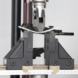 Efeitos da adição de aditivos na resistência à flexão dos polímeros