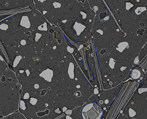 Análise de microestrutura de compósitos poliméricos por MEV
