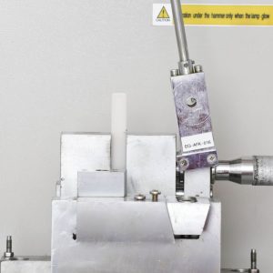 Investigação sobre os efeitos da umidade na resistência ao impacto Izod de polímeros