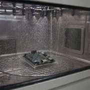 A Influência do Intemperismo Artificial no Comportamento de Materiais Eletrônicos Expostos a Condições Climáticas Extremas.