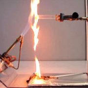 Análise da resistência à chama de polímeros em aplicações industriais